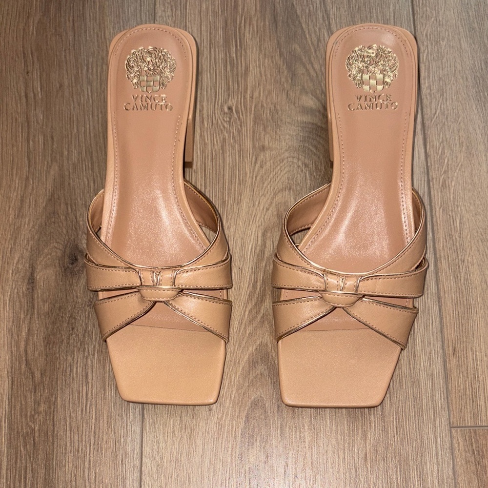 New Vince Camuto sandals, size 10.